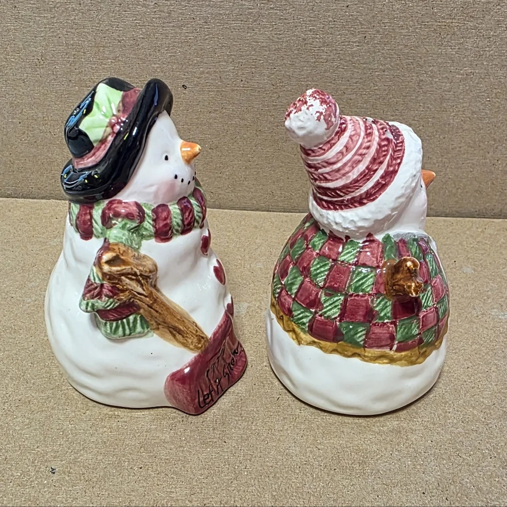 1999 Let It Snow Salt Pepper Shaker Set Snowman Snowwoman Holidays Christmas